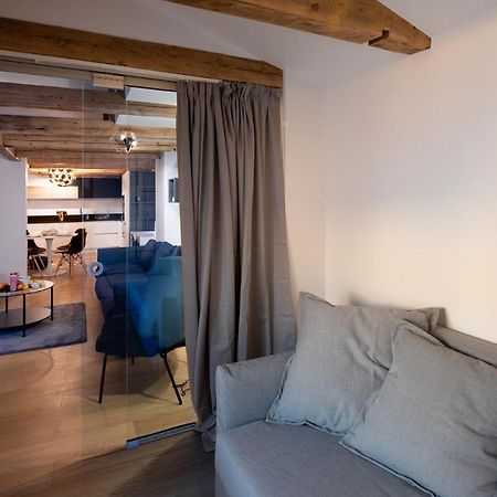 Merkela Loft Apartment Beside Vermanes Park Riga Exterior photo