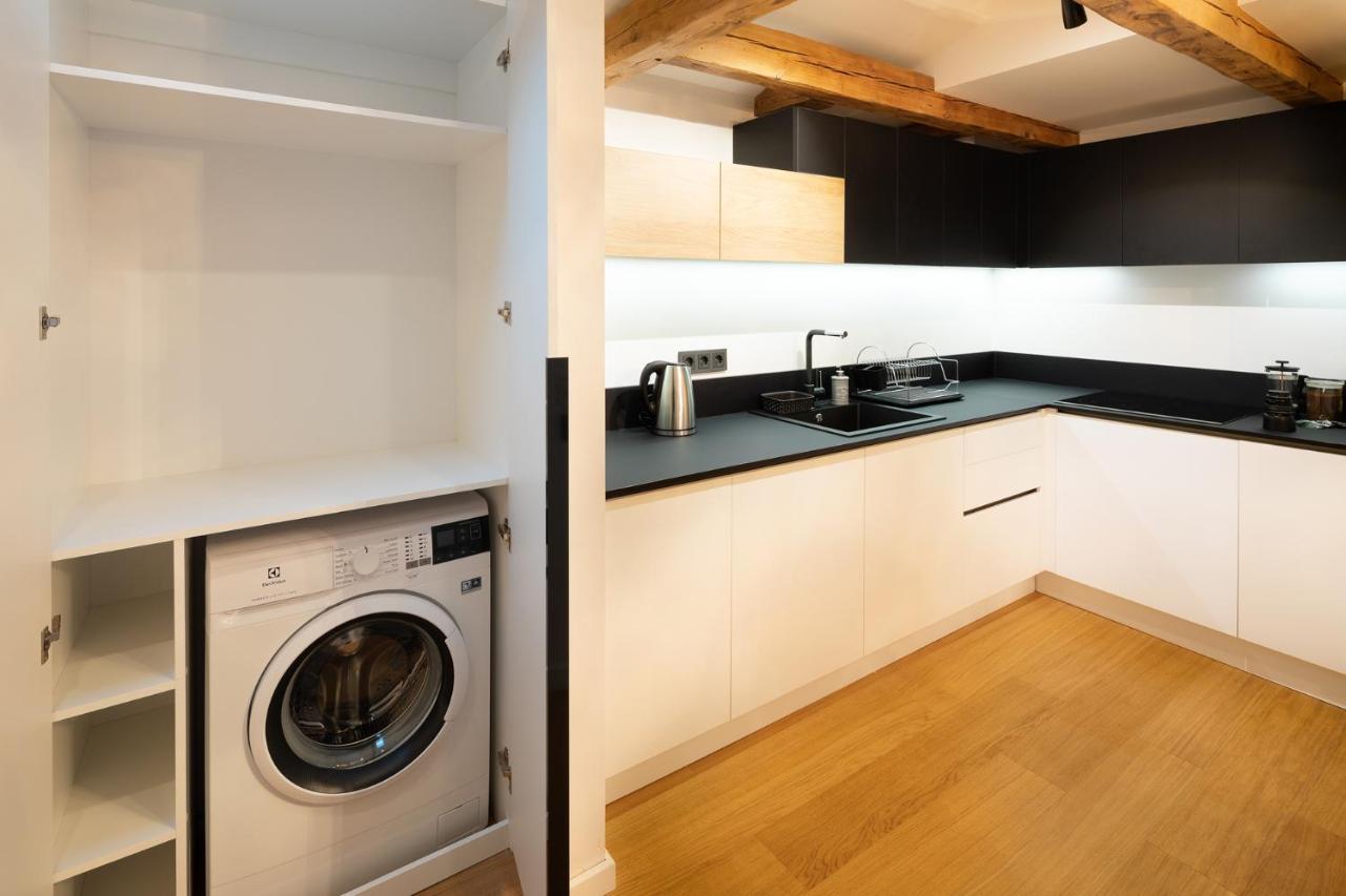 Merkela Loft Apartment Beside Vermanes Park Riga Exterior photo