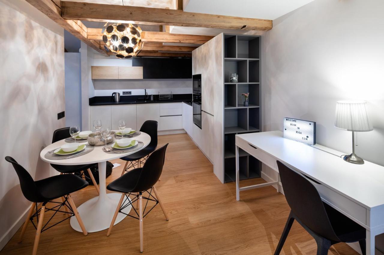 Merkela Loft Apartment Beside Vermanes Park Riga Exterior photo